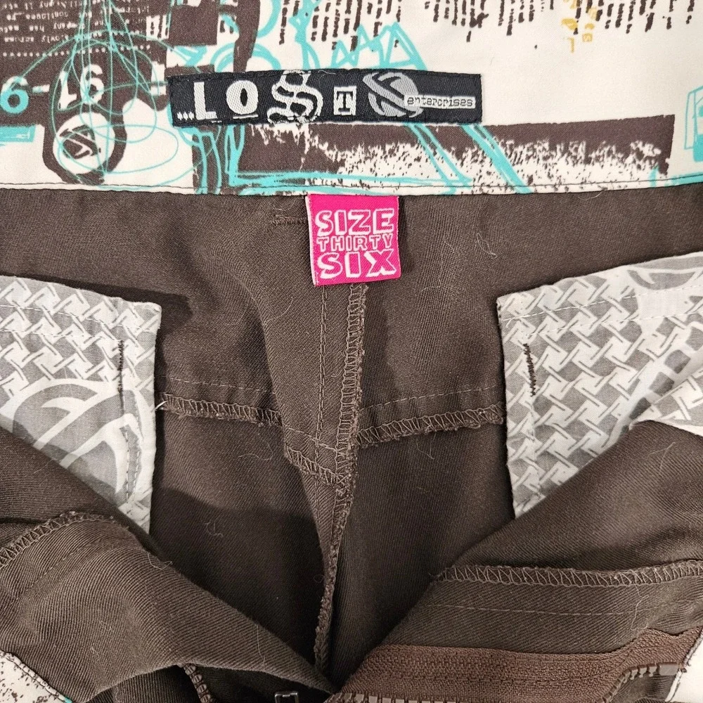 Vintage LOST ENTERPRISES Mens 36 Chino Y2K Skateboard Shorts Brown 24 in Long‎